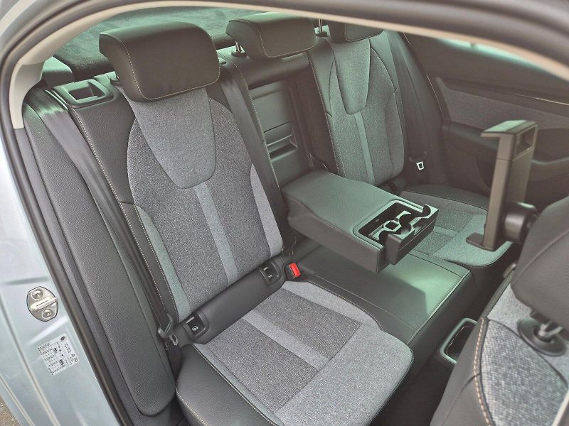 Škoda Octavia (2025) Top Selection 1.5TSi M-HEV 110 - fotka 20 z 31