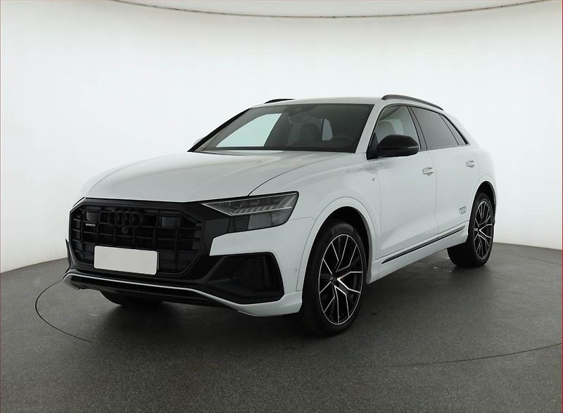 Audi Q8 (2021) 50 TDI - fotka 2 z 19