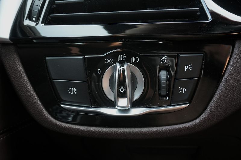 BMW Řada 6 640i GT, B&W, 2xTV tuner,Laser - fotka 36 z 48