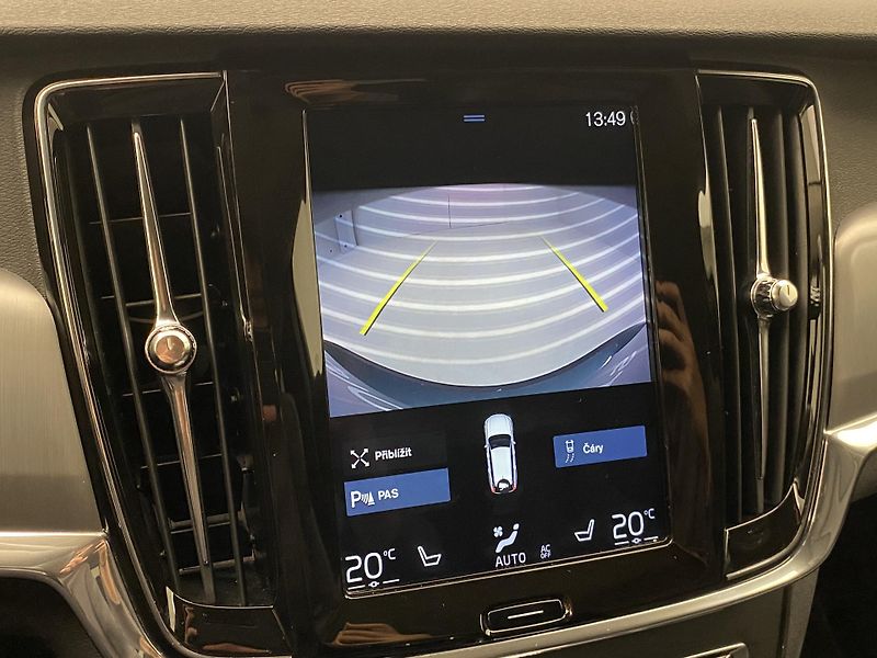 Volvo V90 D4 MOMENTUM AUT  - fotka 39 z 39