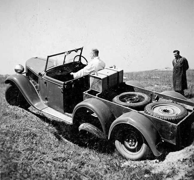 Škoda 903.