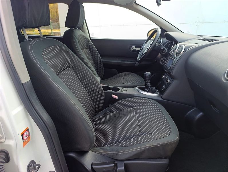 Nissan Qashqai 1,5 DCi Navi Kamera Panorama - fotka 27 z 31