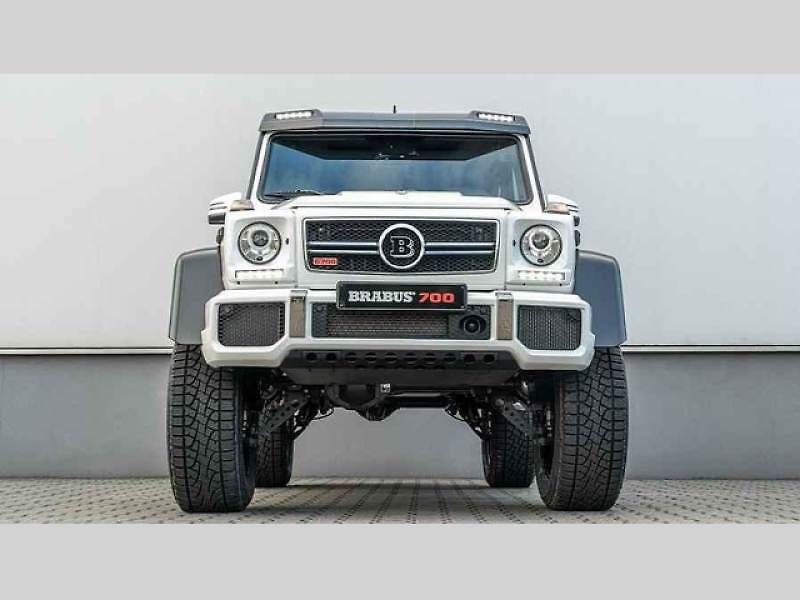 Brabus 700 4x4 na druhou