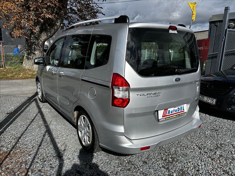 Ford Tourneo Courier 1,0 i 74 kW  Tempomat,Isofix - fotka 4 z 50