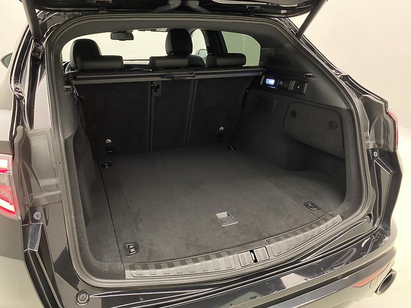 Alfa Romeo Stelvio VELOCE 2.2JTDm REZERVACE - fotka 6 z 62
