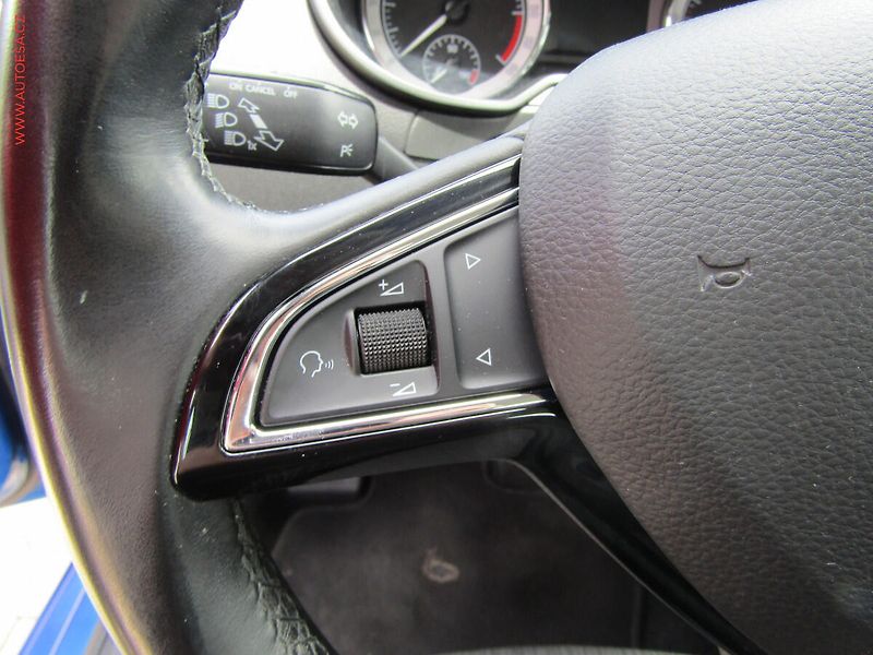 Škoda Octavia (2017) 2.0 TDi 4x4, servis.kniha - fotka 17 z 18