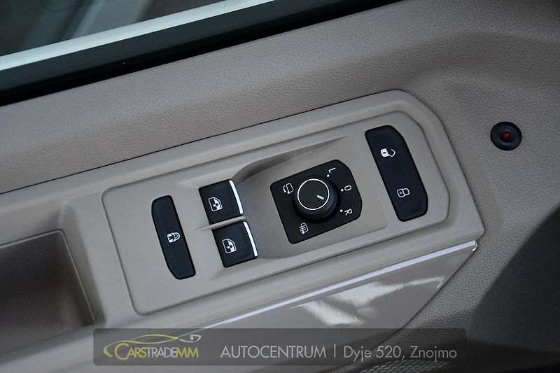 Volkswagen Multivan 2,0TDi STYLE ČR 1.MAJ  - fotka 25 z 61