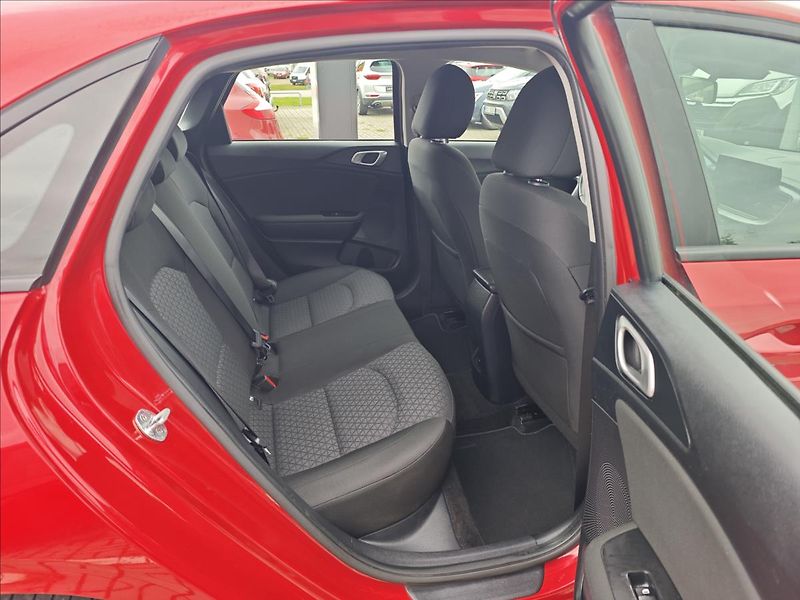 Kia Ceed 1,0 T-GDI  SPIN - fotka 13 z 23