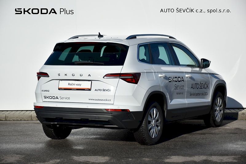 Škoda Karoq (2025) Top Selection 1,5 TSI 110 kW 6 - fotka 2 z 37