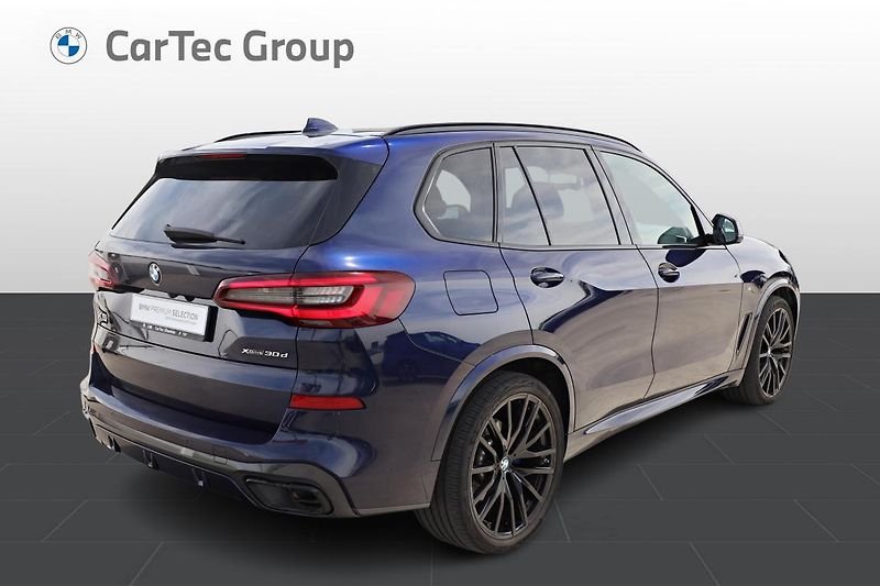 BMW X5 xDrive30d - fotka 5 z 17