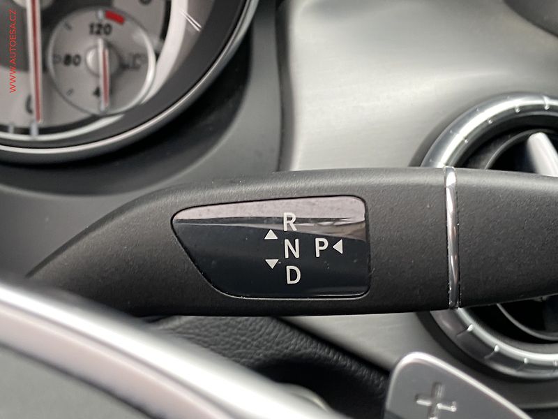Mercedes-Benz CLA (2016) 2.2 CDi 200d, AT, bixen, kůže - fotka 14 z 19