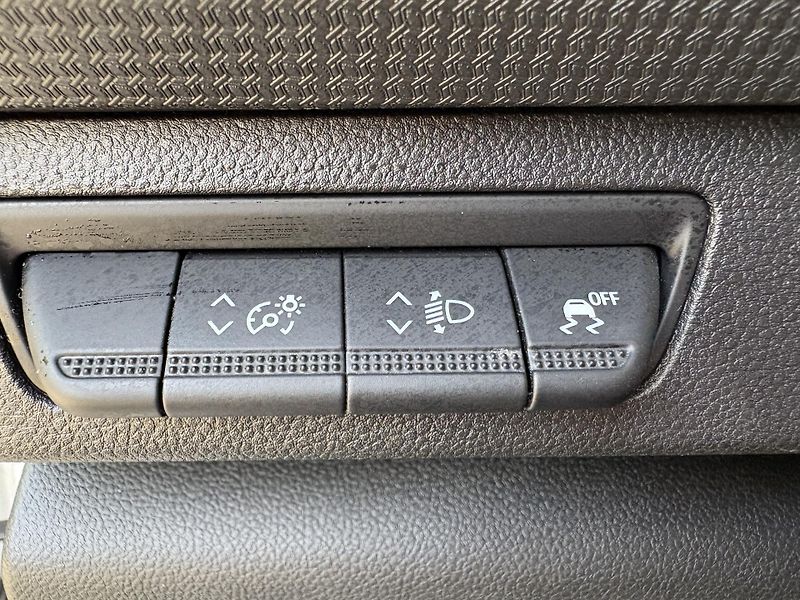 Renault Kangoo (2024) 1.5dCi 70kW  Paris edition   - fotka 17 z 19