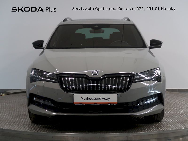 Škoda Superb (2023) iV SPORTLINE 1.4TSI 160KW DSG - fotka 4 z 48