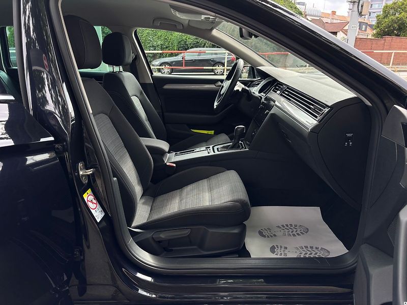 Volkswagen Passat 1.5TSI/2022/1MAJ.TAŽ.DPH.ACC-Z - fotka 26 z 52