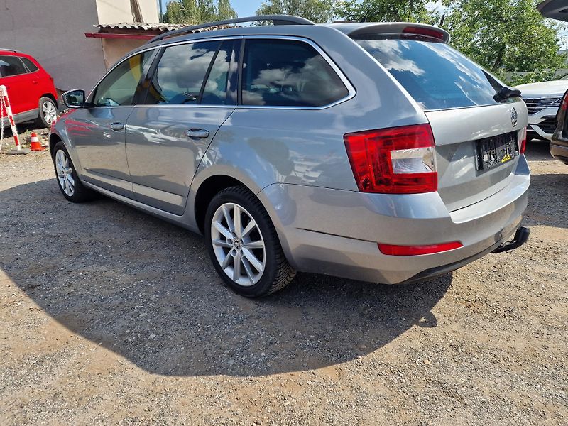 Škoda Octavia 1,6TDI 81KW EXCLUSIVE - fotka 6 z 23