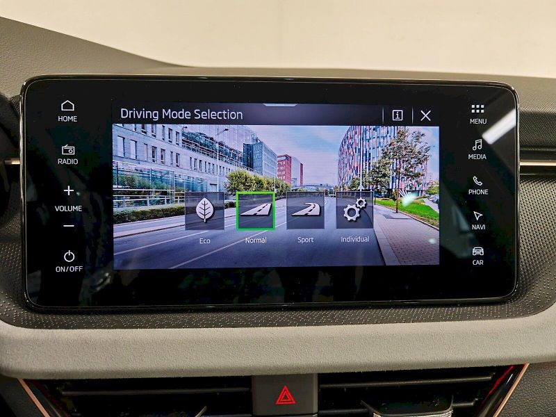 Škoda Scala (2025) 1.0 TSI 85 kW DSG Top Selectio - fotka 12 z 29