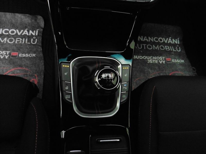 Hyundai i30 1,5 N-Line 103kW T-GDI - fotka 10 z 15