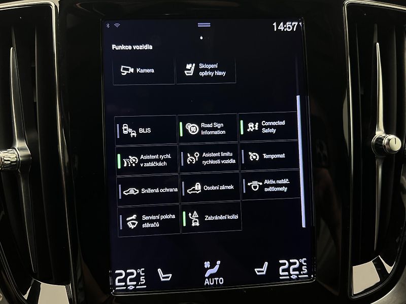 Volvo V60 T6 AWD RECHARGE INSCRIPTION - fotka 33 z 47