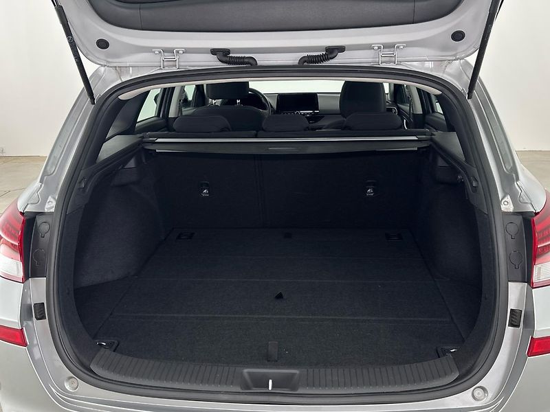 Hyundai i30 Smart DCT - fotka 10 z 26