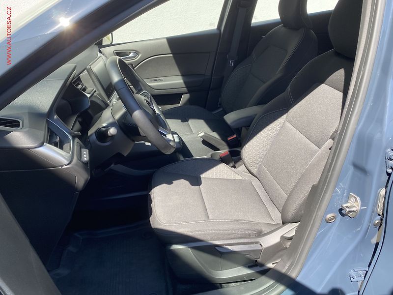 Renault Captur (2024) 1.0 TCe, 1.maj,ČR, Equilibre - fotka 9 z 18