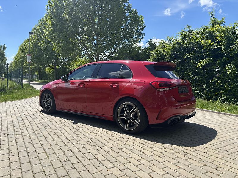 Mercedes-Benz Třídy A A 35 AMG 4Matic - fotka 6 z 31