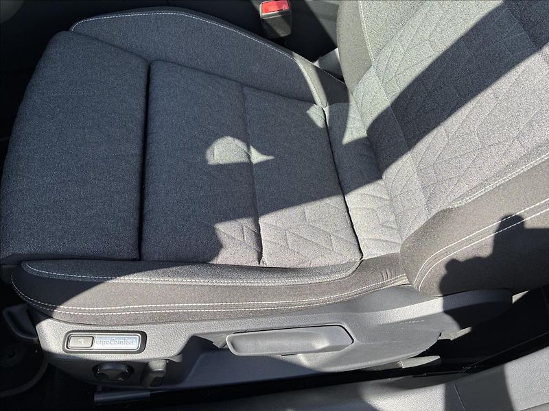 Volkswagen Passat 2,0 TDI TAŽNÉ KAMERA EL.KUFR - fotka 11 z 29