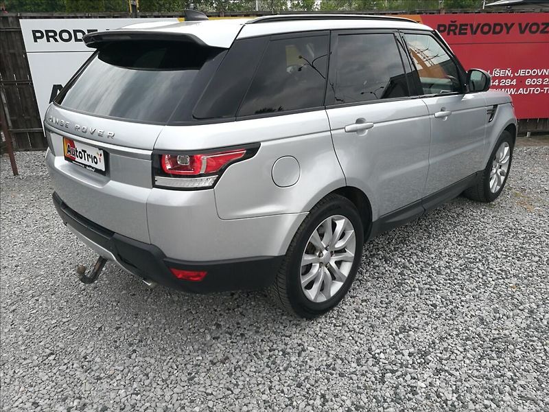 Land Rover Range Rover Sport 3,0 V6 Sport - fotka 3 z 22