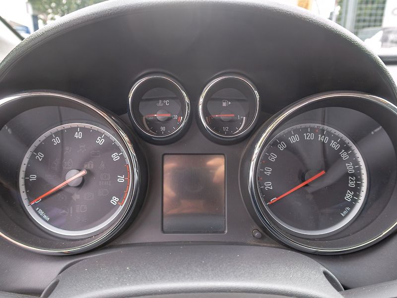 Opel Astra (2012) 1.4i 16V 74KW – SERVISKA - fotka 21 z 45