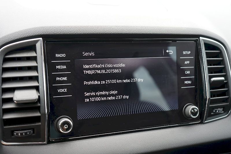 Škoda Karoq (2019) TSI 110 kW Ambition - tažné - fotka 17 z 27