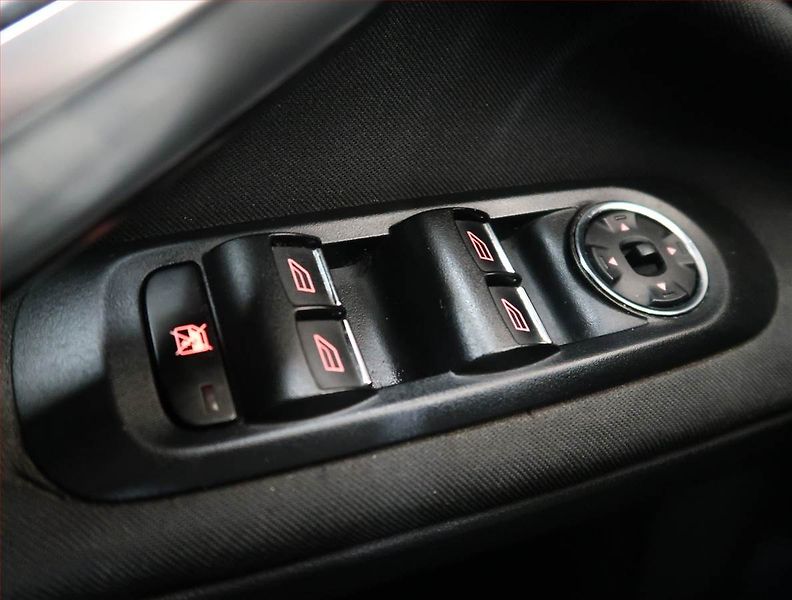Ford Mondeo (2011) 2.0 TDCi, Tempomat - fotka 13 z 14