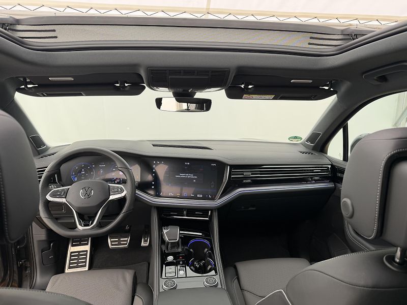Volkswagen Touareg 3.0Tdi*210kw*DPH*Final-Edition - fotka 25 z 50