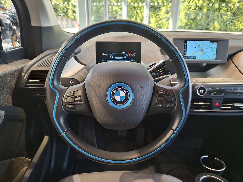 BMW i3 120Ah - fotka 10 z 17