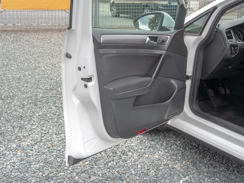 Volkswagen Golf (2014) 1.6TDI 77KW – 2x KOLA - fotka 10 z 40