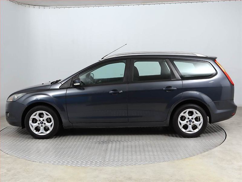Ford Focus (2010) 1.6 i, LPG, po STK - fotka 3 z 13