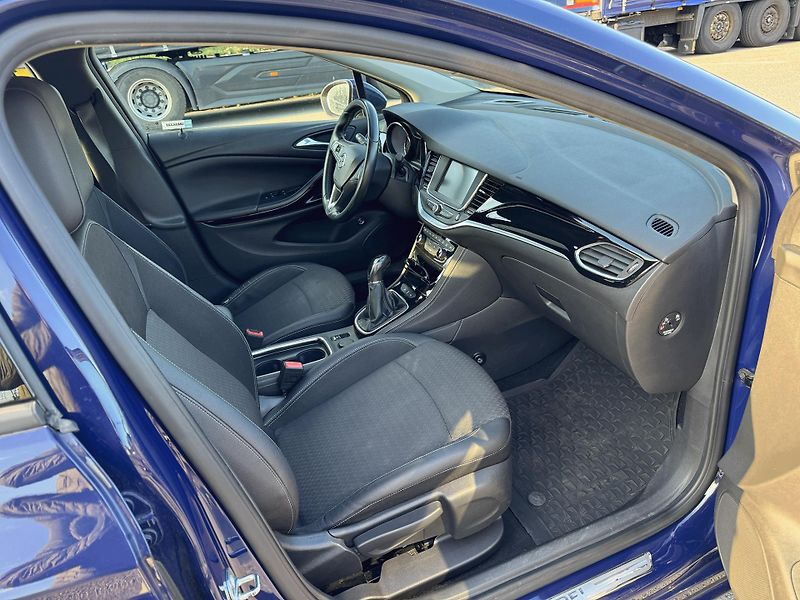 Opel Astra (2016) Sports Tourer 1.4 Turbo, 110kW - fotka 18 z 23