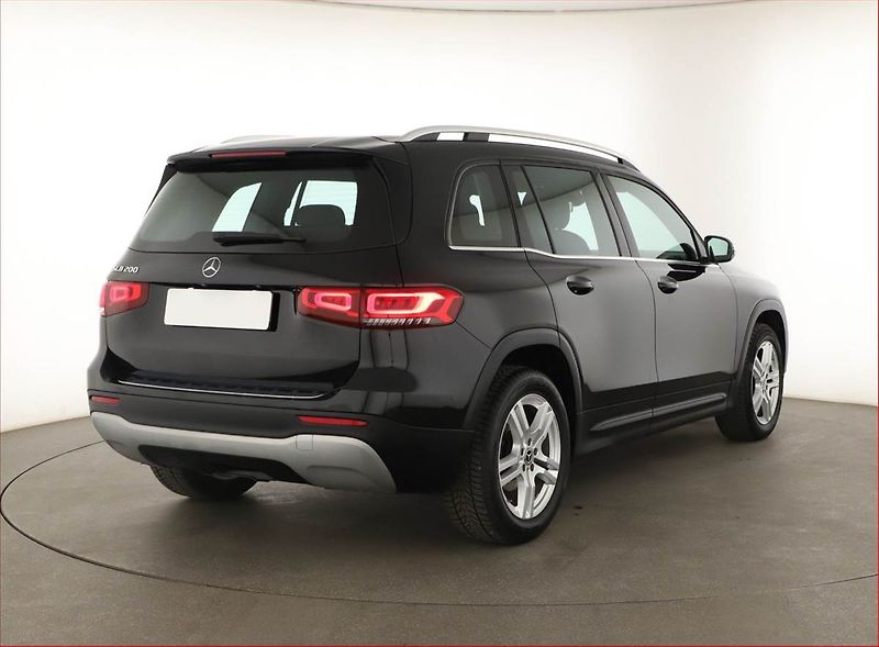 Mercedes-Benz GLB (2023) 200 - fotka 5 z 22