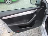 Škoda Octavia 2,0 TDI, serviska, digi klima, - náhled 18