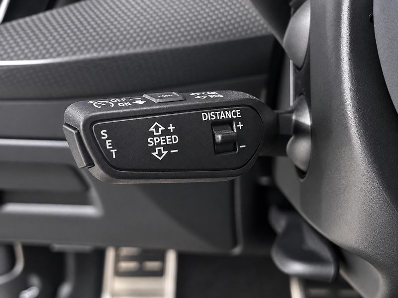Audi RS 3 2,5 TFSi Sportback CZ DPH Pano - fotka 23 z 36