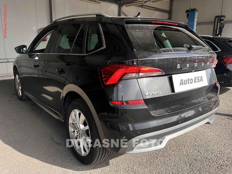 Škoda Kamiq (2023) 1.0TSi, 2.maj,ČR, ACC, LED - fotka 2 z 3
