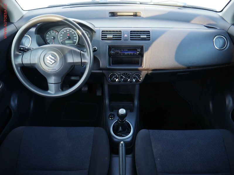 Suzuki Swift (2007) 1.3VVT 4x4 - fotka 7 z 17