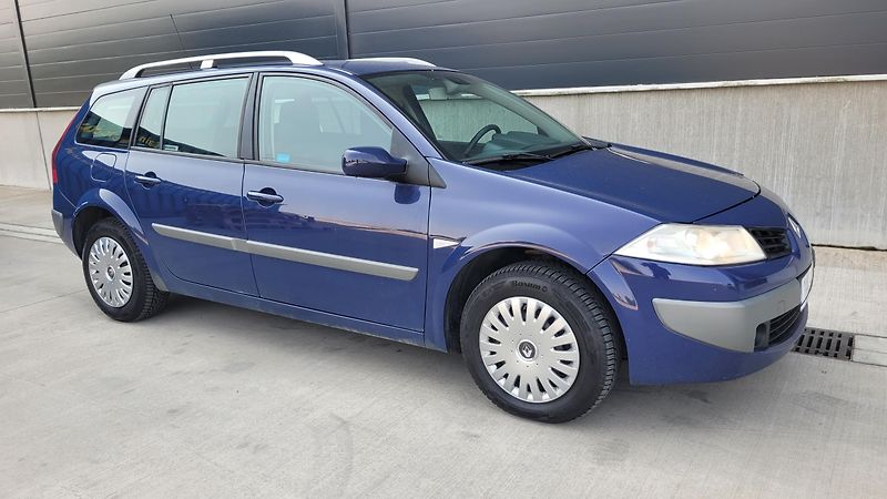 Renault Mégane 1,5 DCI 63 KW - fotka 7 z 19