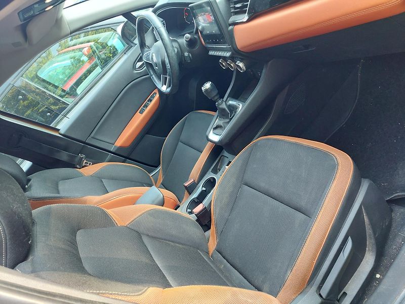 Renault Captur (2021) II. Intens GPF 1.3TCe 103kW - fotka 11 z 16