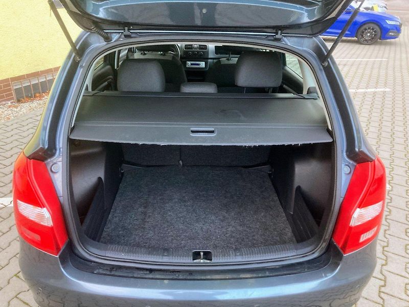 Škoda Fabia 1,4i (63kW) Combi*KLIMATIZACE* - fotka 19 z 19