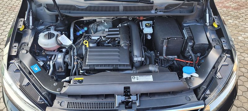 Volkswagen Touran (2016) 1,4TSi 110kW benzín DSG FuLLeD - fotka 39 z 44