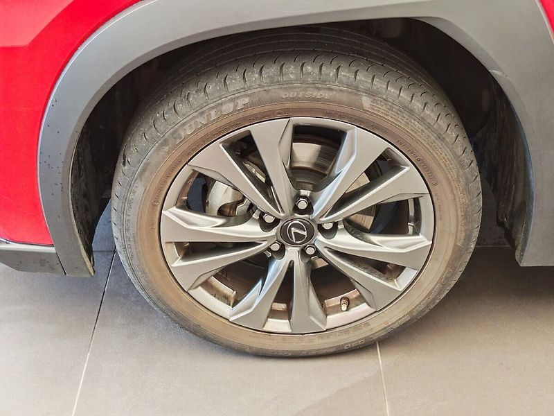 Lexus UX 250h 250h 2WD F Sport Design Plus - fotka 8 z 43