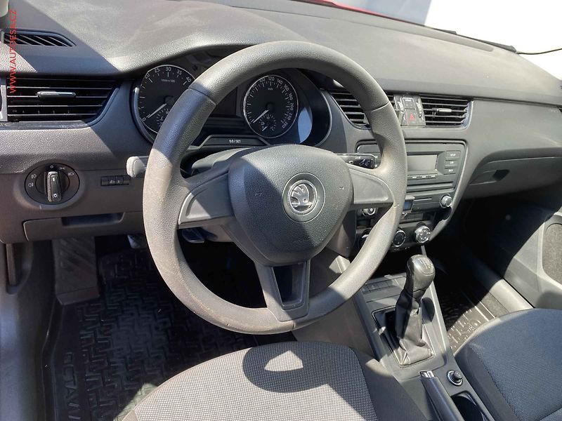 Škoda Octavia (2015) 1.6TDi, ČR, AC, tažné - fotka 11 z 15