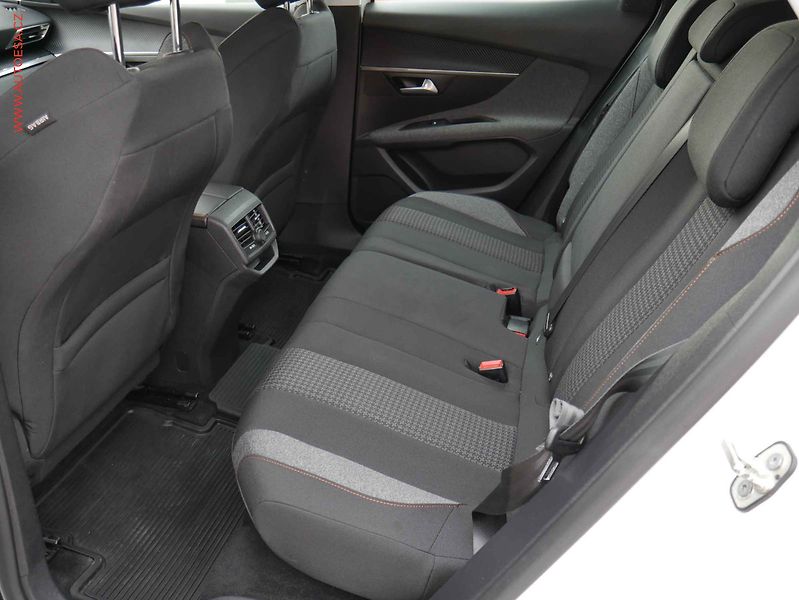 Peugeot 3008 (2018) 1.5HDi, 1.maj,ČR, Active, TZ - fotka 10 z 18