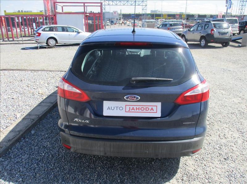Ford Focus 1,6 i, klimatizace,serviska,CZ - fotka 7 z 36