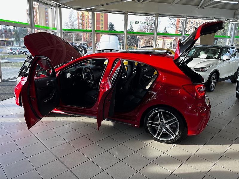 Mercedes-Benz Třídy A 45 AMG 4Matic - fotka 4 z 29