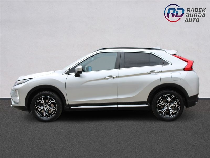 Mitsubishi Eclipse Cross 1,5 T  AUTOMAT,4x4,INSTYLE - fotka 8 z 42